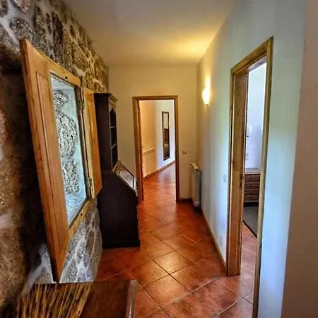 Casa De Barreiros Camélias De Basto