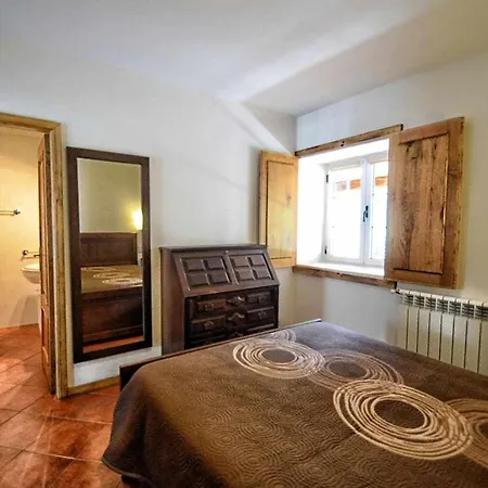 Casa De Barreiros Camelias De Basto *