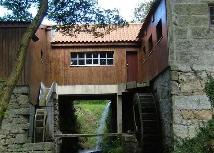 Casa De Barreiros Camelias De Basto بيت للعطل *