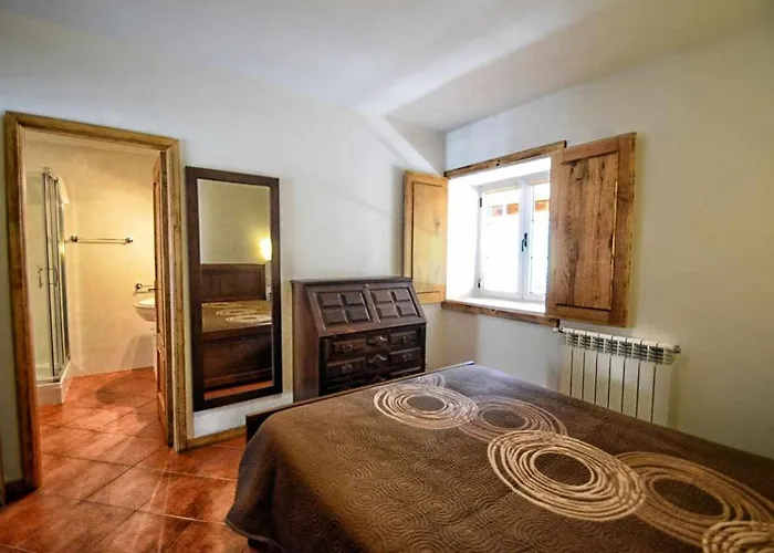 Casa De Barreiros Camelias De Basto *